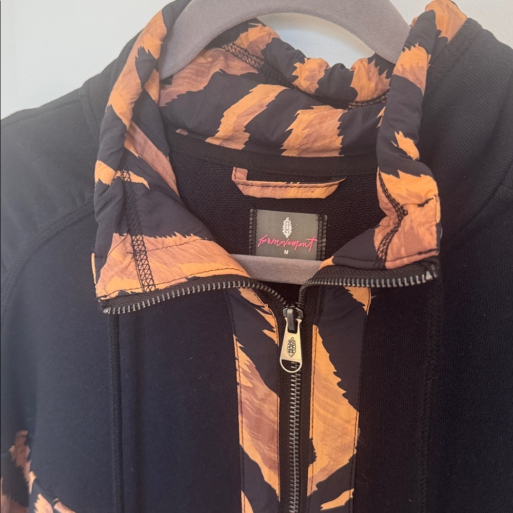 Free People Movement Walk the Line Oversized Black & Tan Zebra Print pullover - Picture 5 of 8